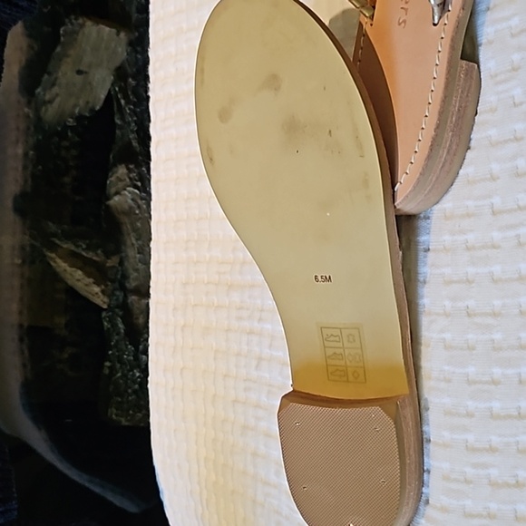 Jack Roger's Sandals Gold size 6.5 perfect much perfect - Picture 3 of 6